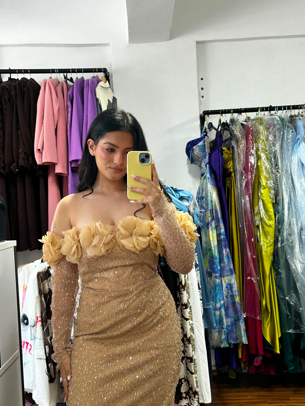 Rochie bijuterie nude - auriu cu flori 3D