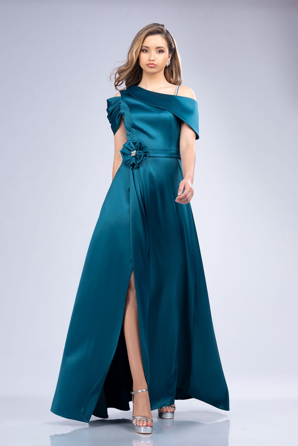 Rochie din tafta satinata asimetrica