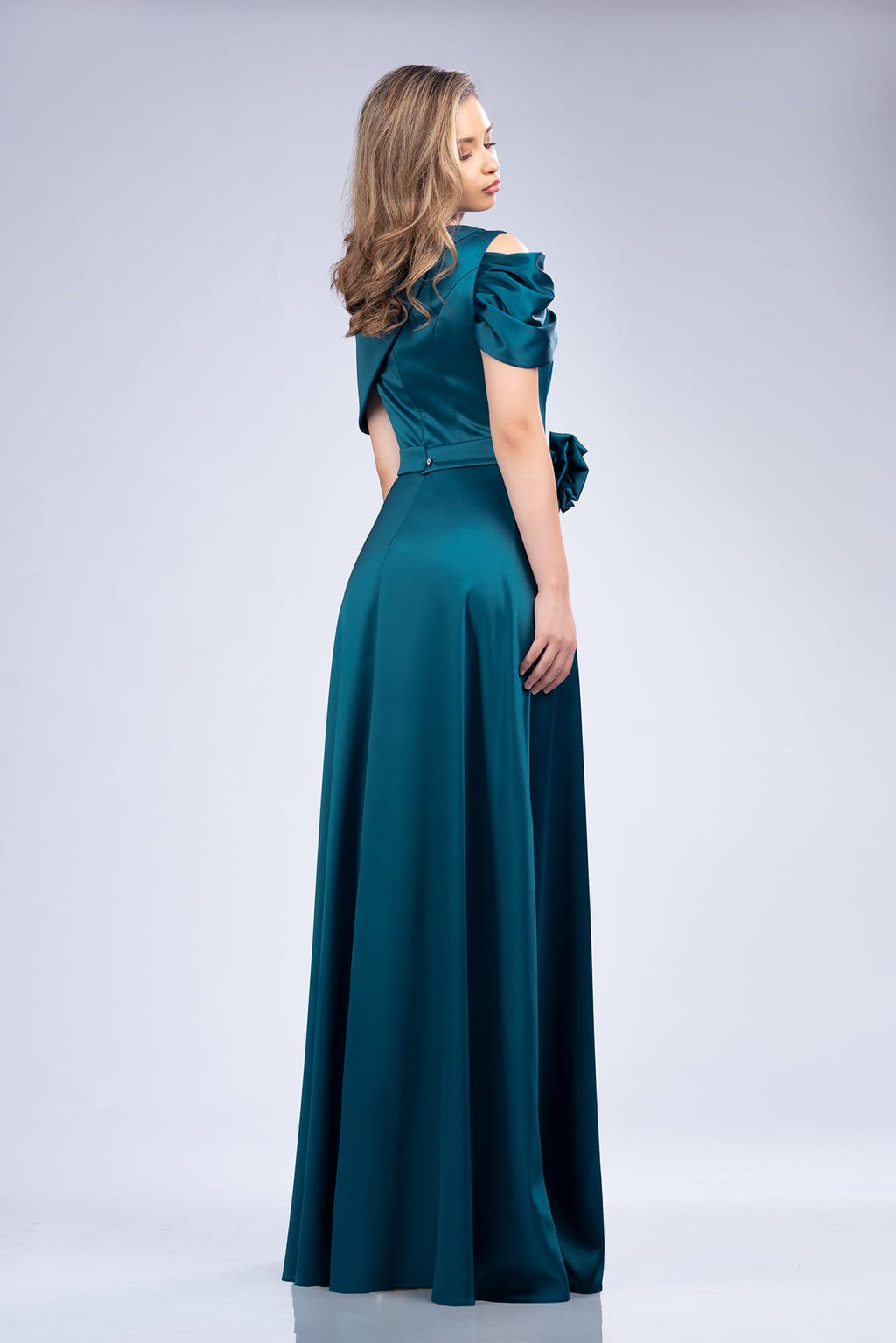 Rochie din tafta satinata asimetrica