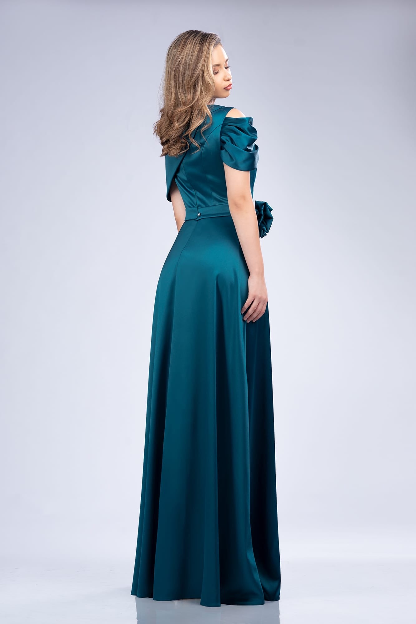 Rochie din tafta satinata asimetrica