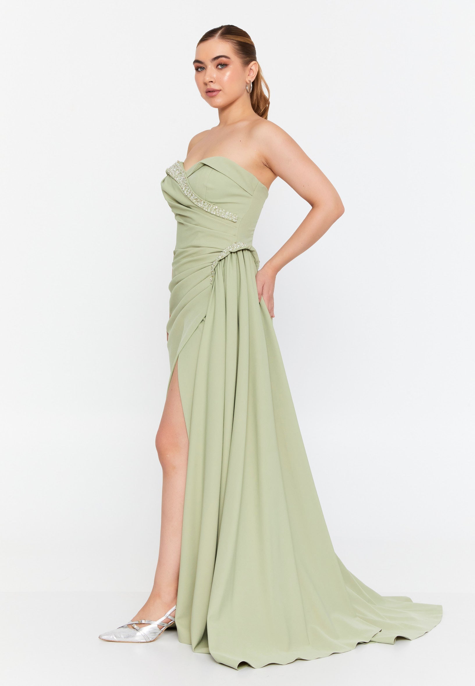 Rochie unică eleganta lungă verde fistic fără umeri Callia