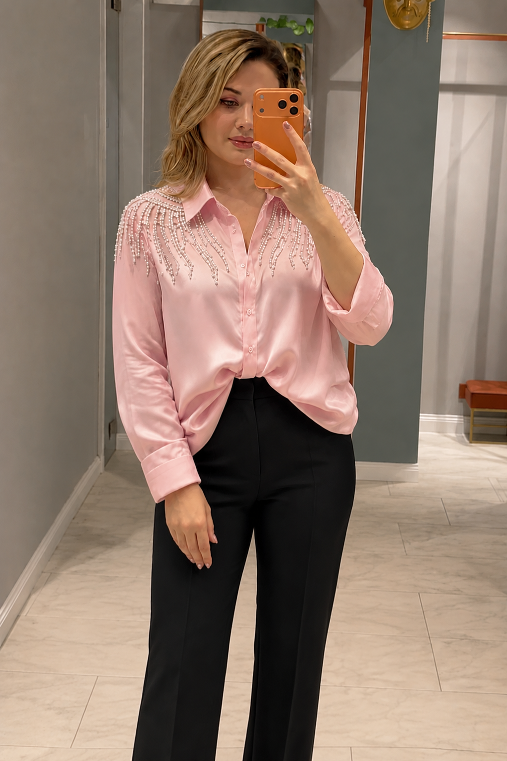 Camasa eleganta roz cu strasuri fine